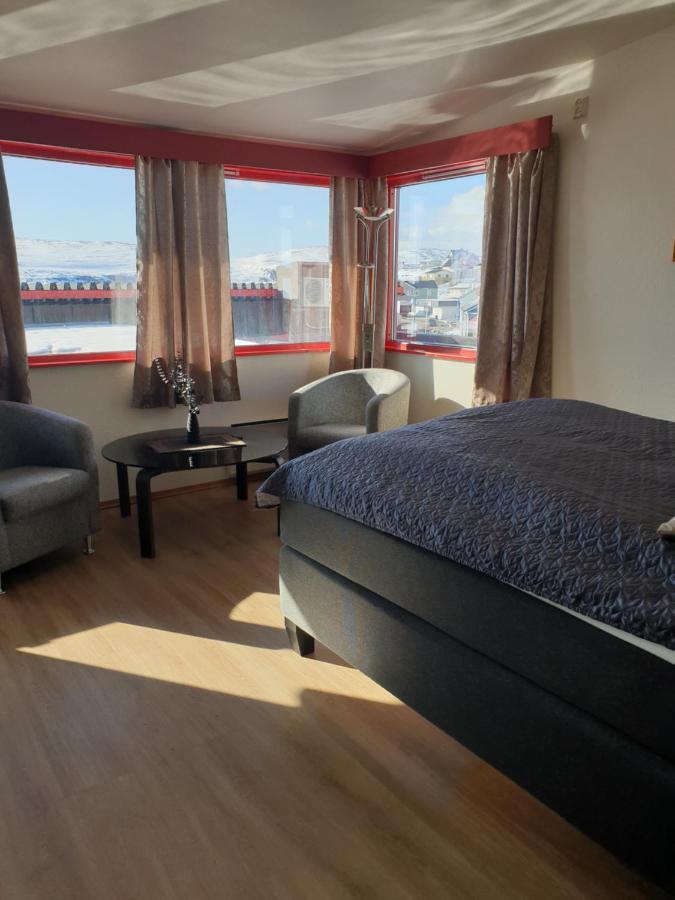 Mehamn Arctic Hotel ภายนอก รูปภาพ